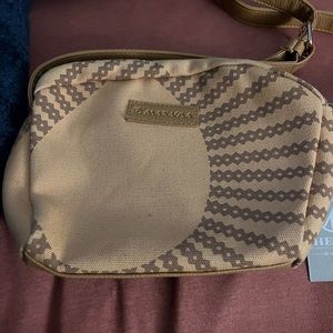 BNWT Manaola crossbody bag